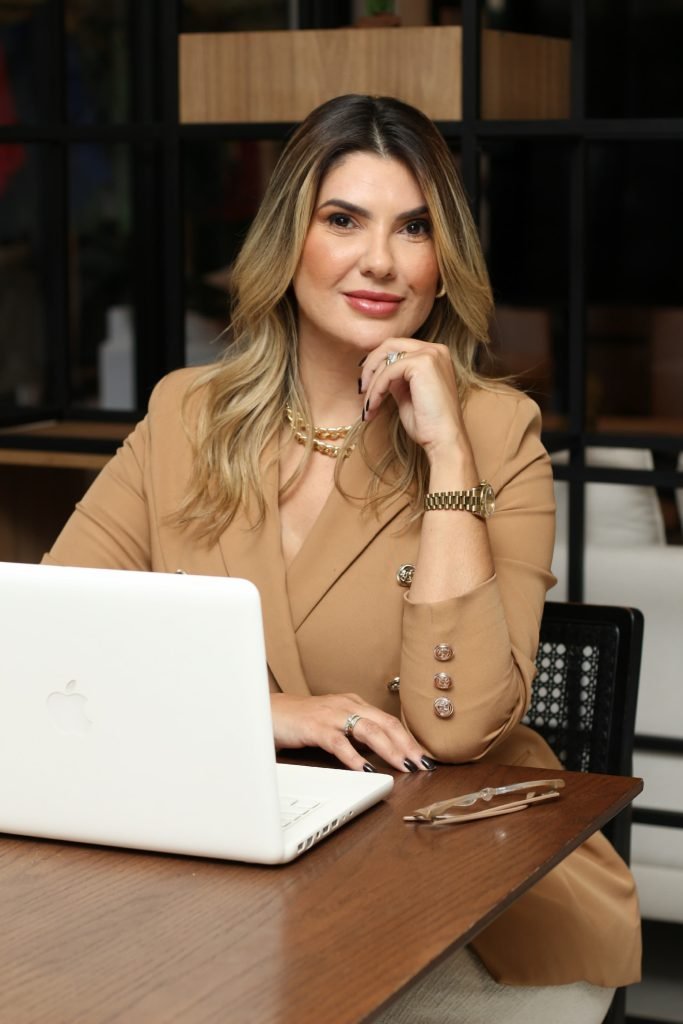 Dra. Karla Karina Lemos – Advogada Empresarial em São Paulo